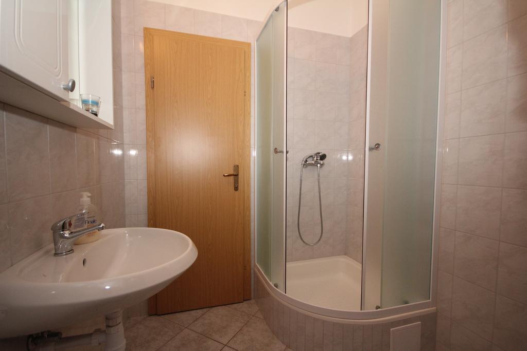 Apartments Adriatika Makarska Ngoại thất bức ảnh
